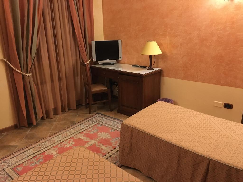 Hotel Al Ritrovo Piazza Armerina Esterno foto
