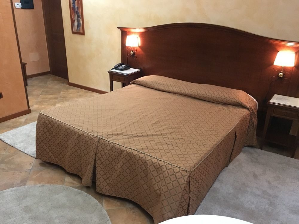 Hotel Al Ritrovo Piazza Armerina Esterno foto
